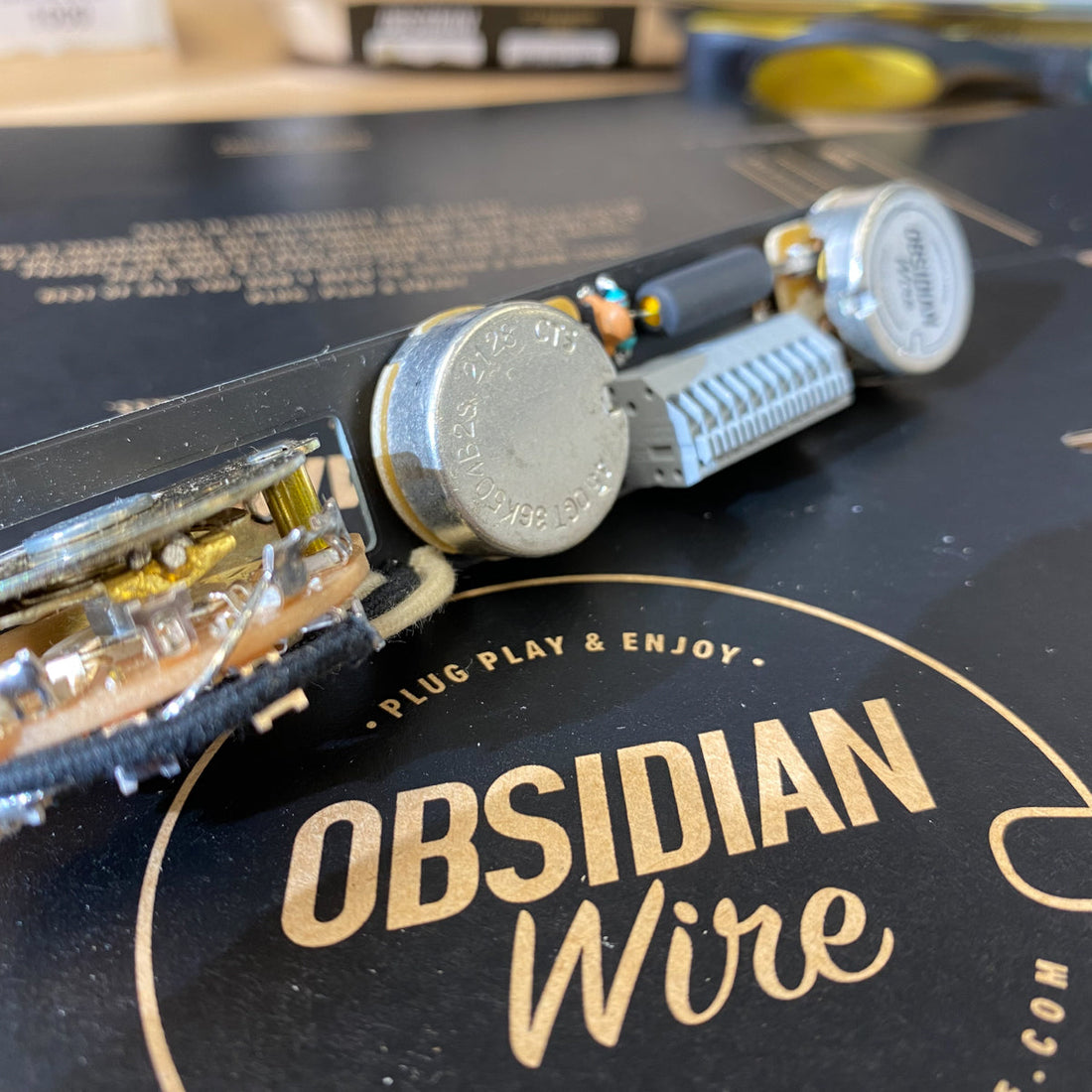 B - Stock ObsidianWire for Tele