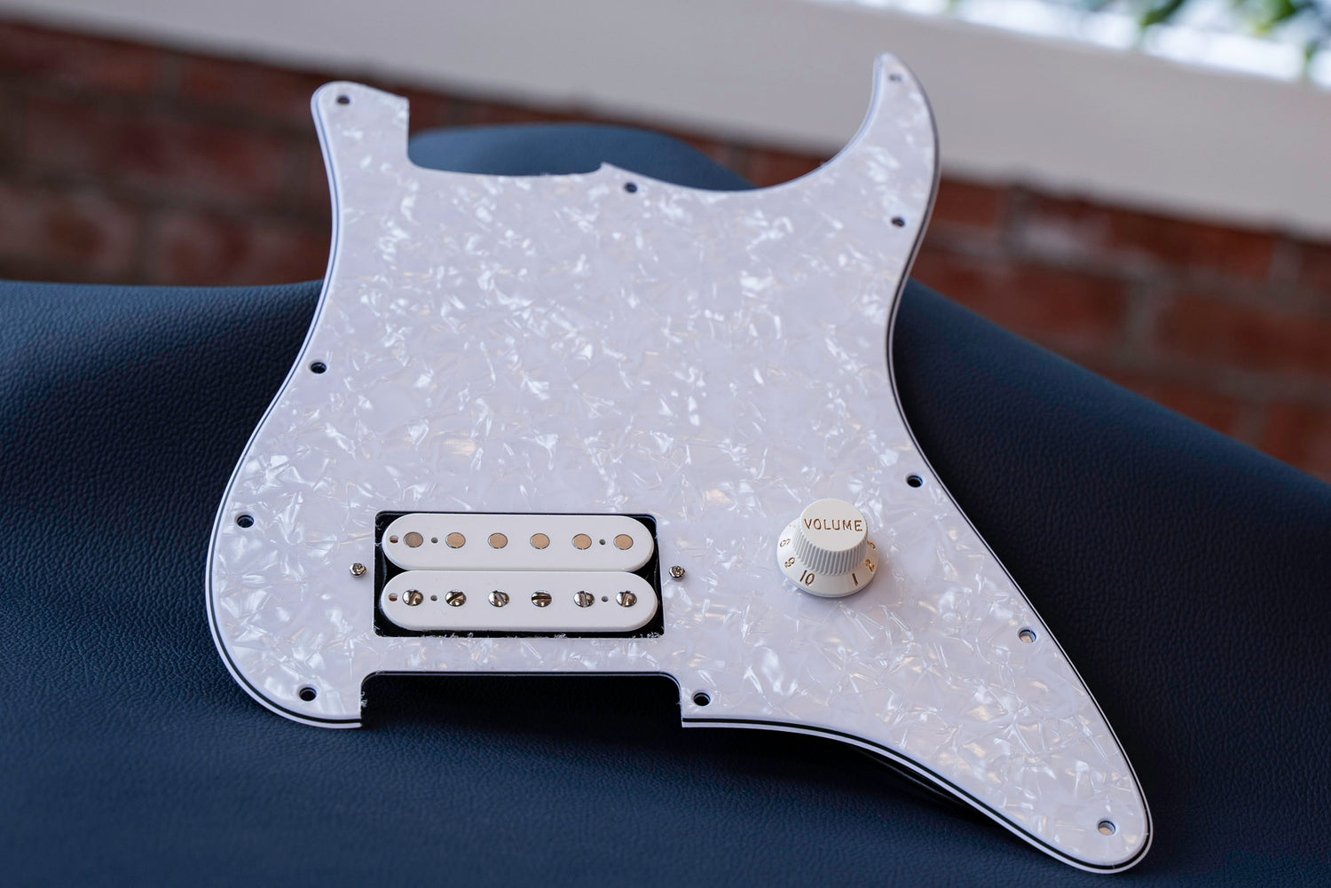 Custom Shop: HSS Loaded Pickguard für Strat®