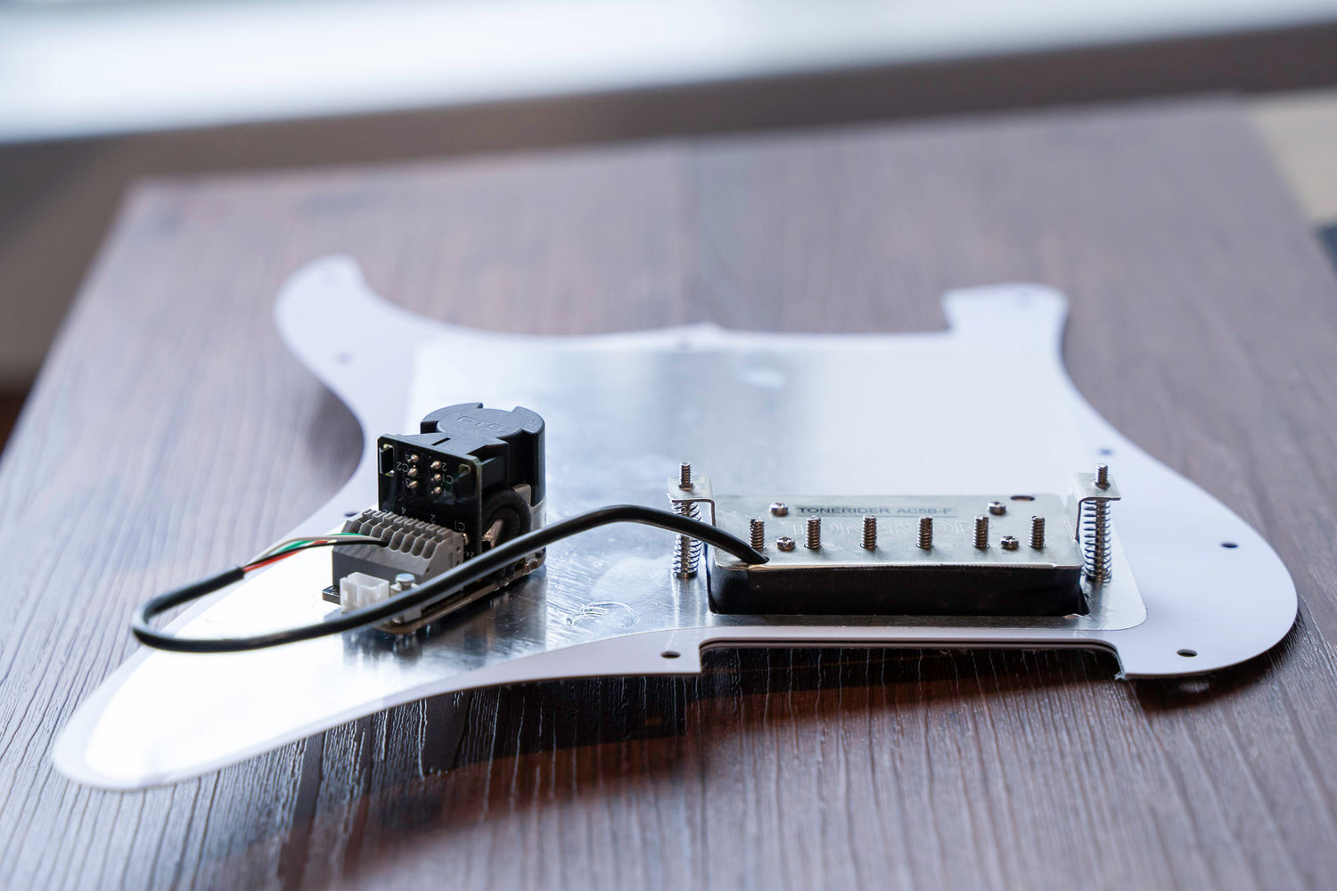 Pro-Series M1 | Gitarrenkabelbaum mit einem Tonabnehmer