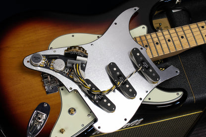 Custom Shop: Loaded Pickguard für Strat® (SSS)